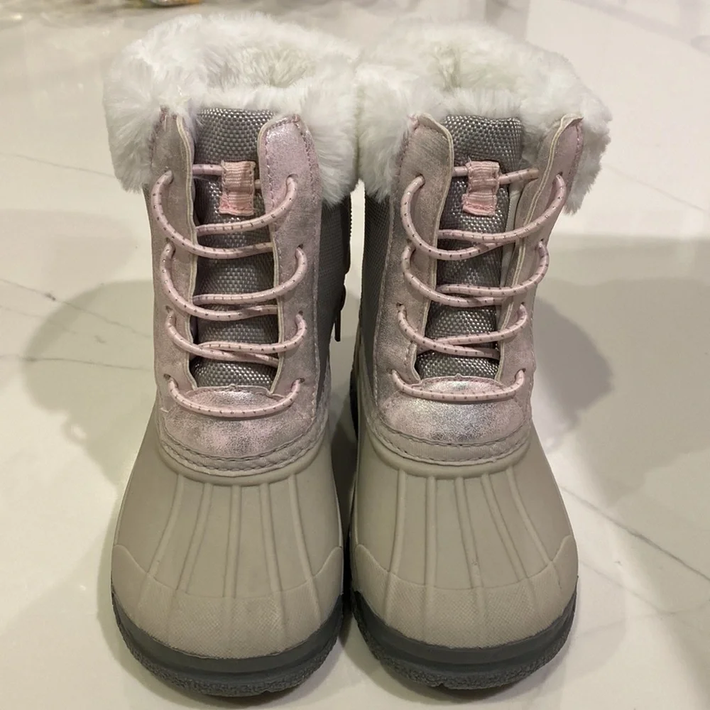OshKosh B’gosh girls winter snow boot - Picture 4 of 6